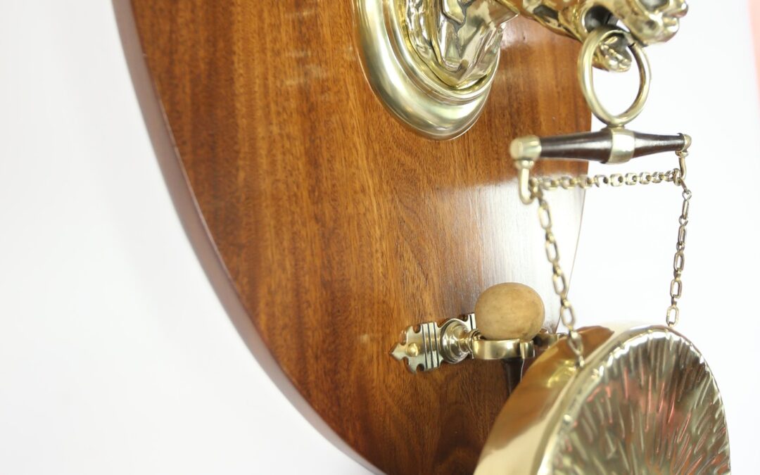 Victorian Mahogany & Brass Horse Head Wall Mounted gong