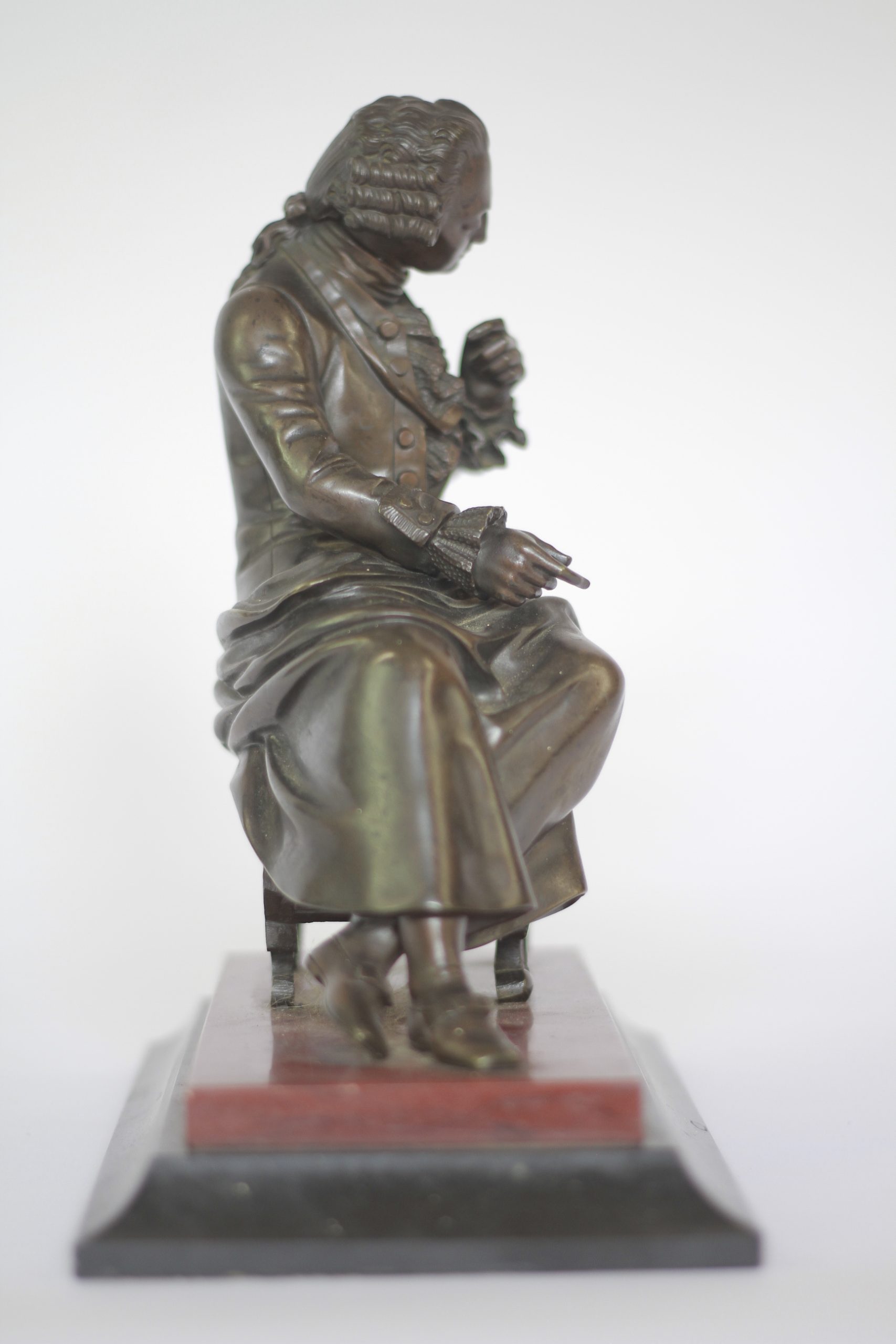 C19th French Bronze figure of a Gentleman - Image 4
